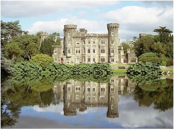 アパート The Conifers With Private Garden